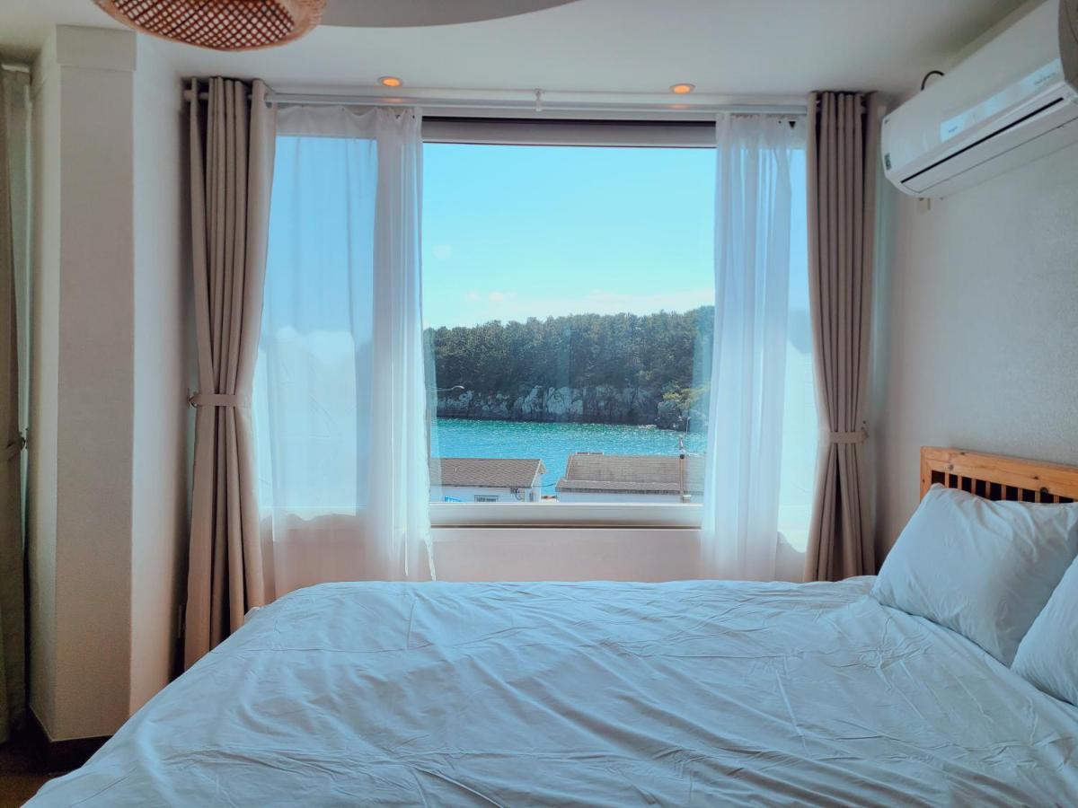 Seogwiporto Villa Екстериор снимка