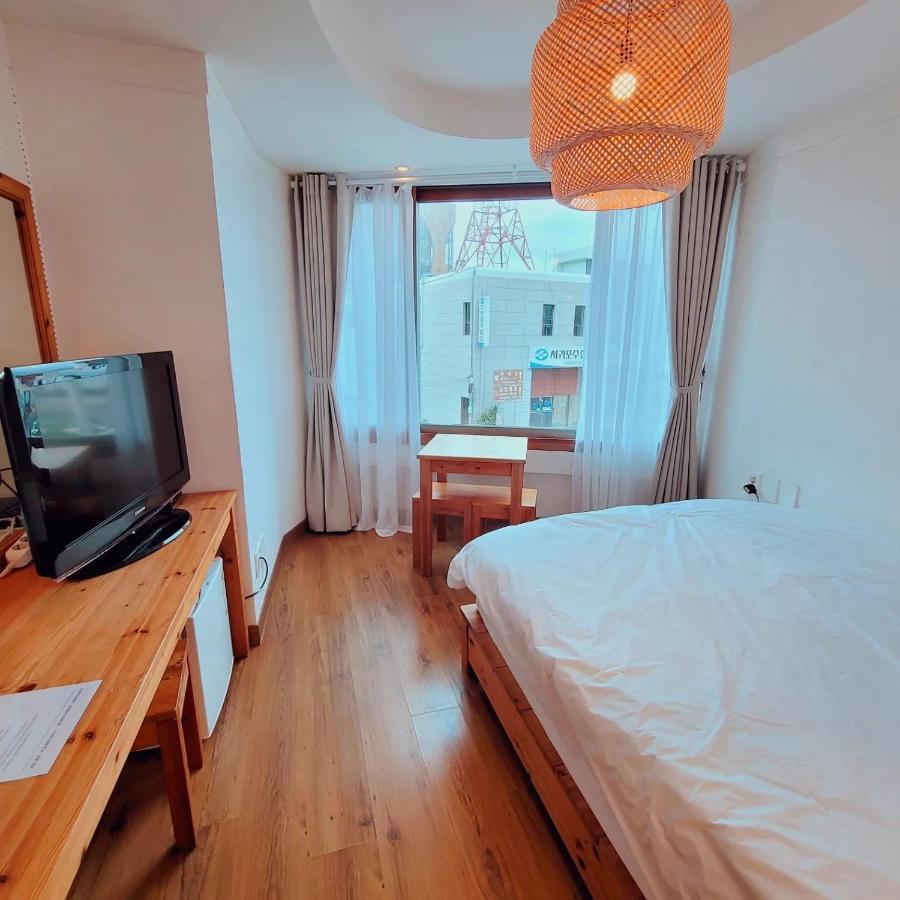 Seogwiporto Villa Екстериор снимка