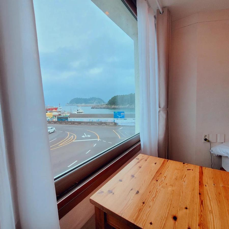 Seogwiporto Villa Екстериор снимка
