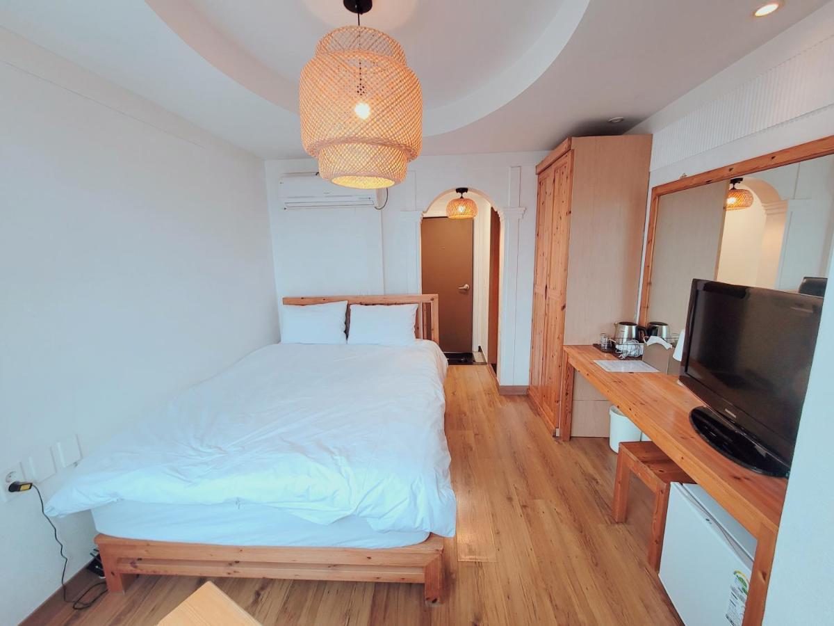 Seogwiporto Villa Екстериор снимка