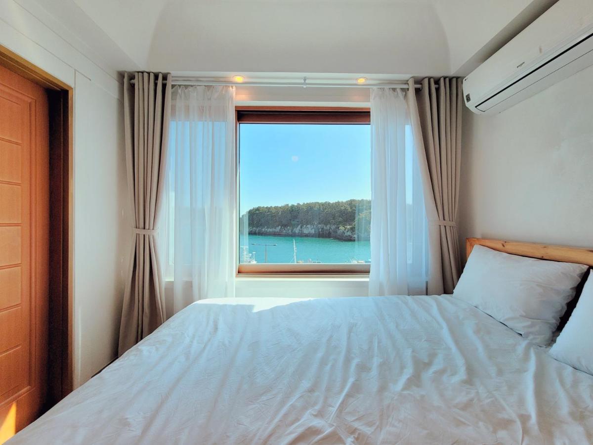 Seogwiporto Villa Екстериор снимка