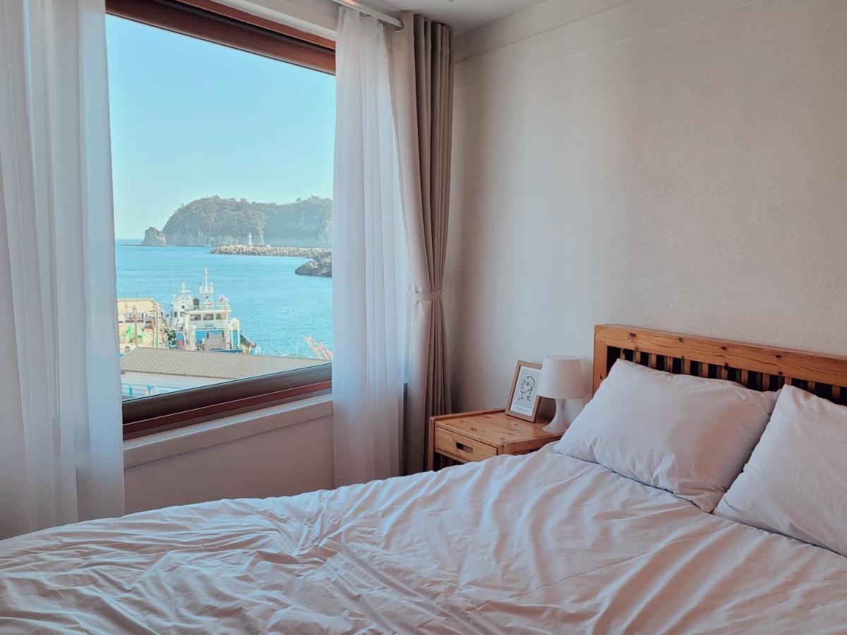 Seogwiporto Villa Екстериор снимка