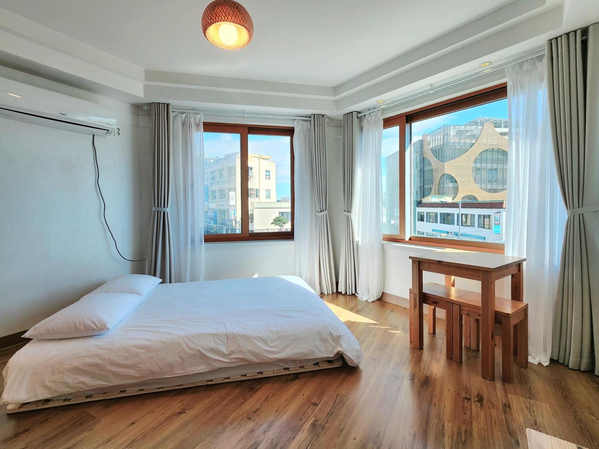 Seogwiporto Villa Екстериор снимка